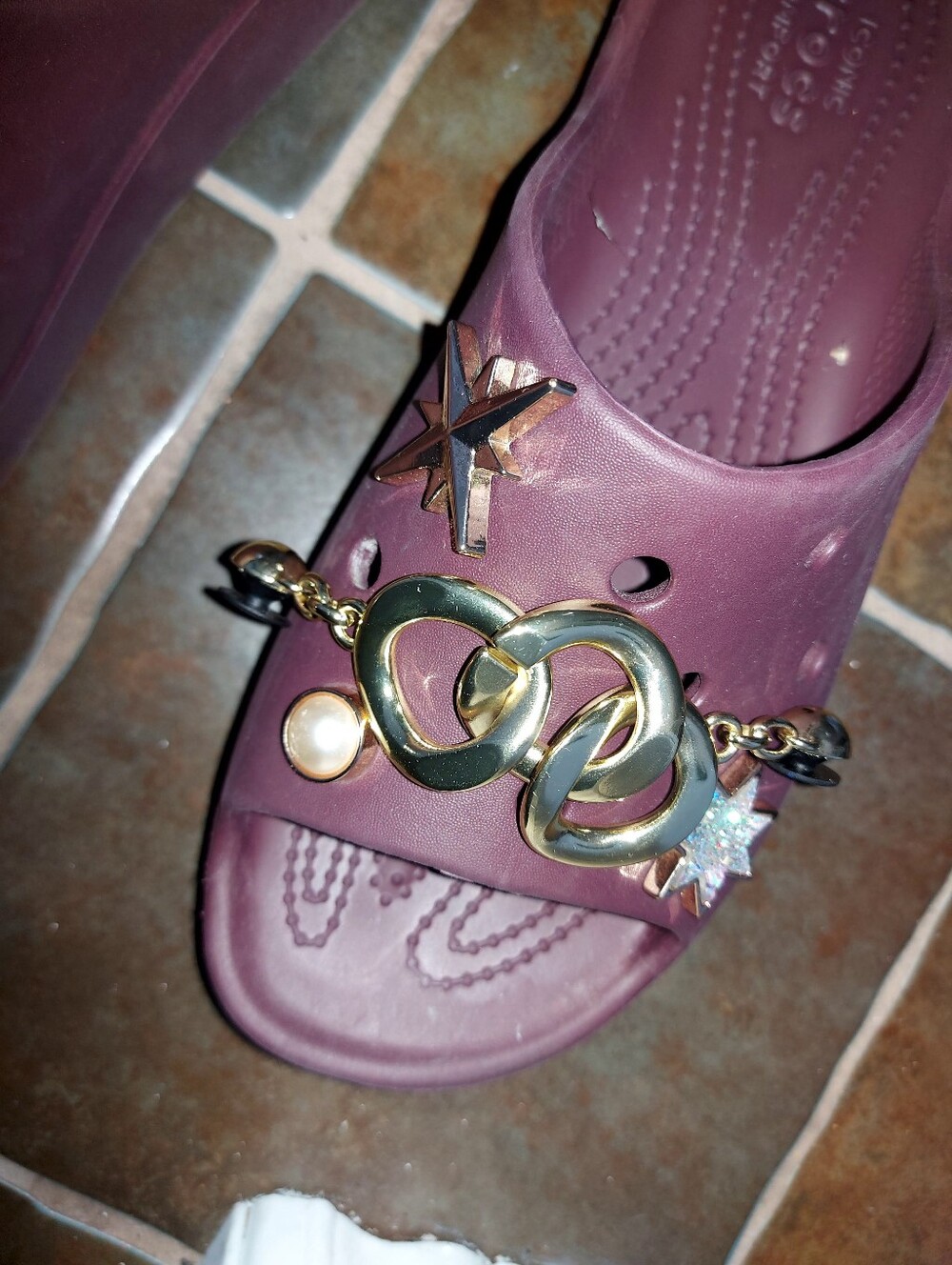 Gold Interlocking Ring Chain Accessory For Crocs - Picture 4 of 4
